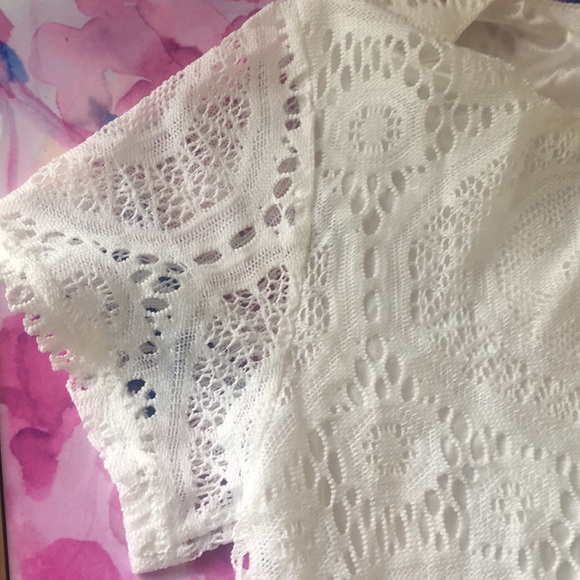 Lace Swimsuit Coverup - Picture 4 of 6